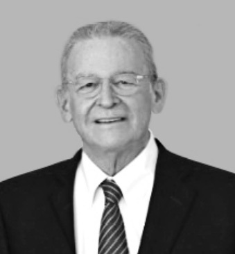 Lic. Roberto H. Murray Mesa